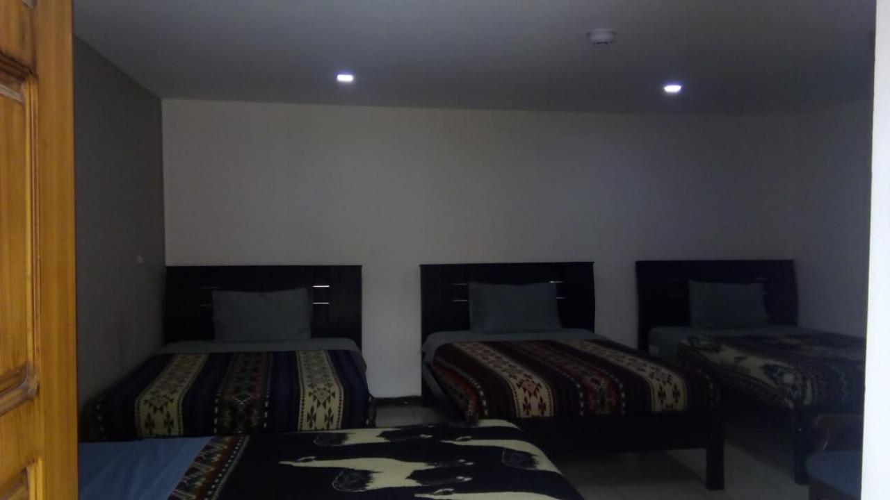 The Backpacker Hostal Ибарра Экстерьер фото