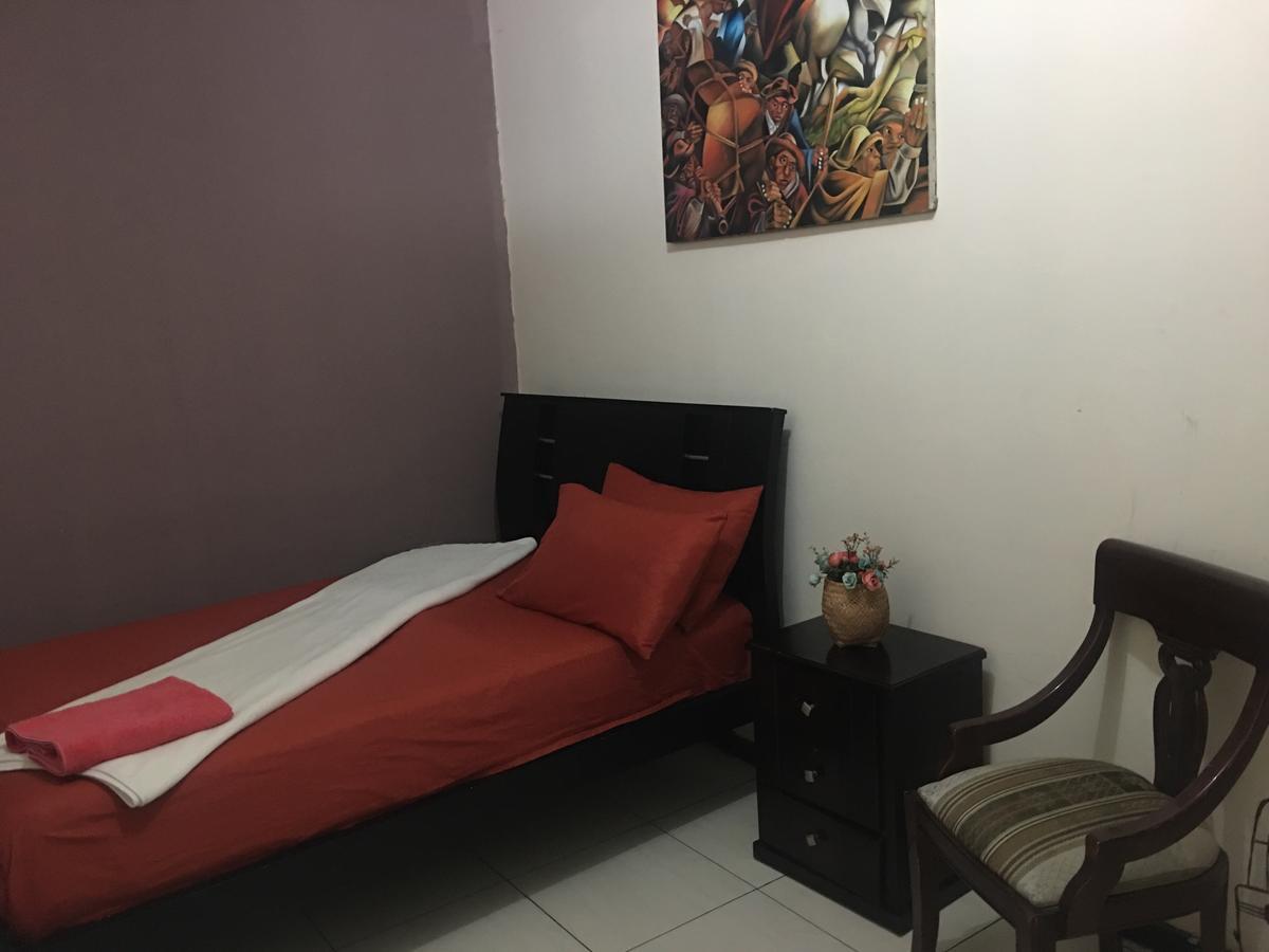 The Backpacker Hostal Ибарра Экстерьер фото