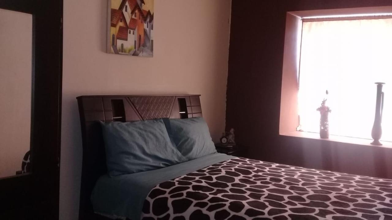 The Backpacker Hostal Ибарра Экстерьер фото