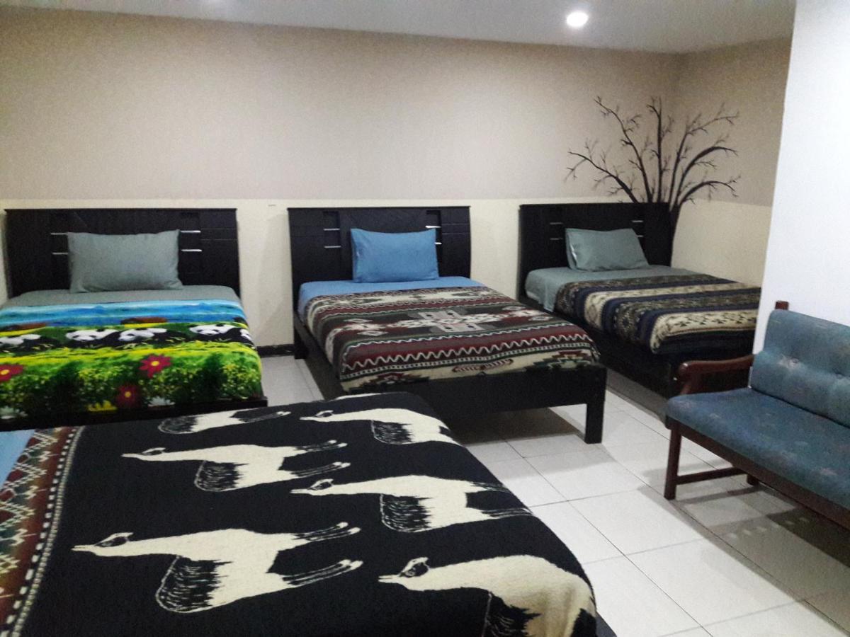 The Backpacker Hostal Ибарра Экстерьер фото