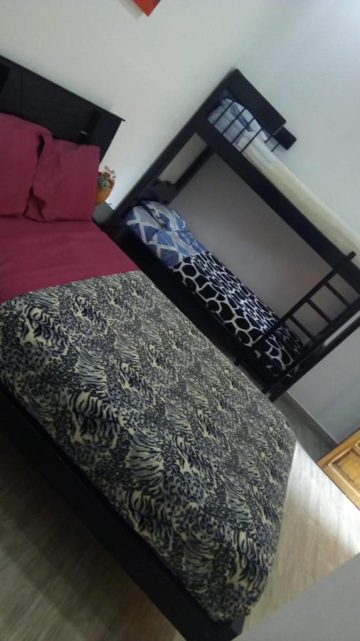 The Backpacker Hostal Ибарра Экстерьер фото